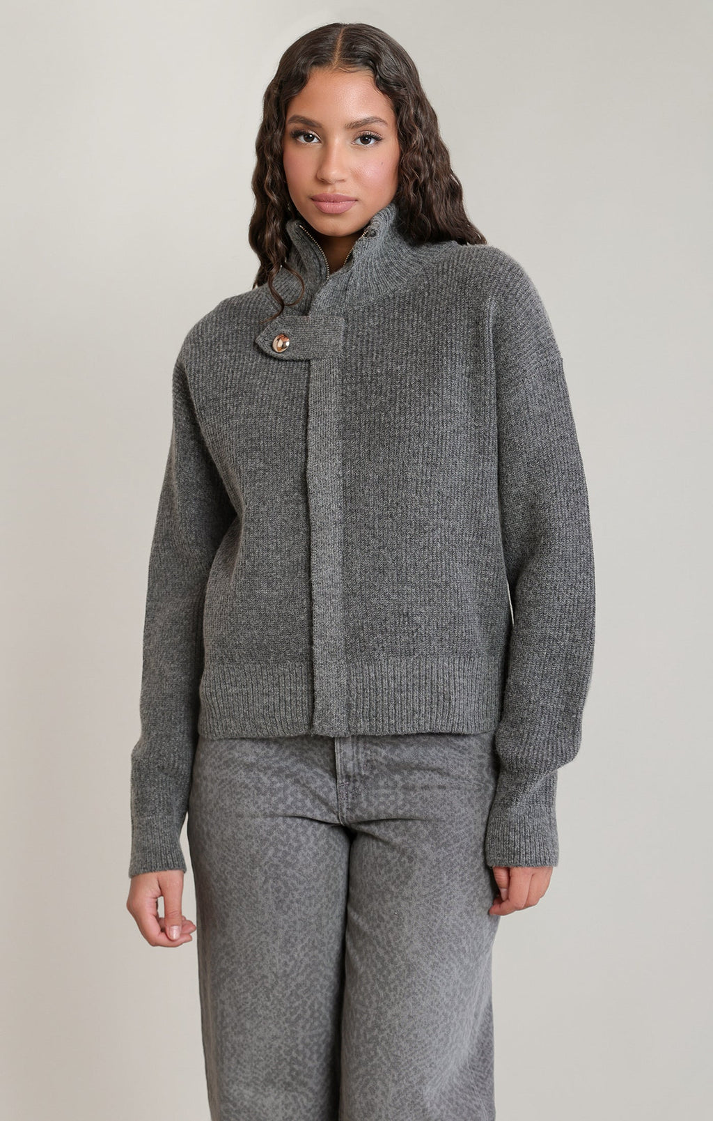 Long-Sleeve Zip-Front Knit Cardigan