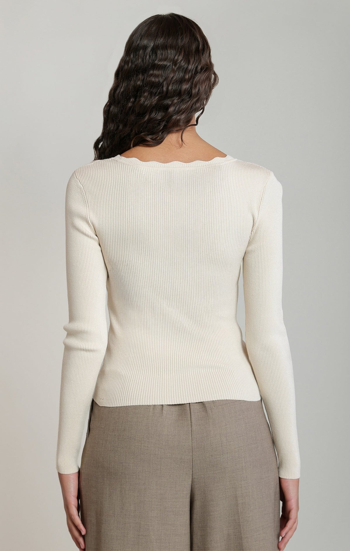 Scallop-Neck Long-Sleeve Knit Top