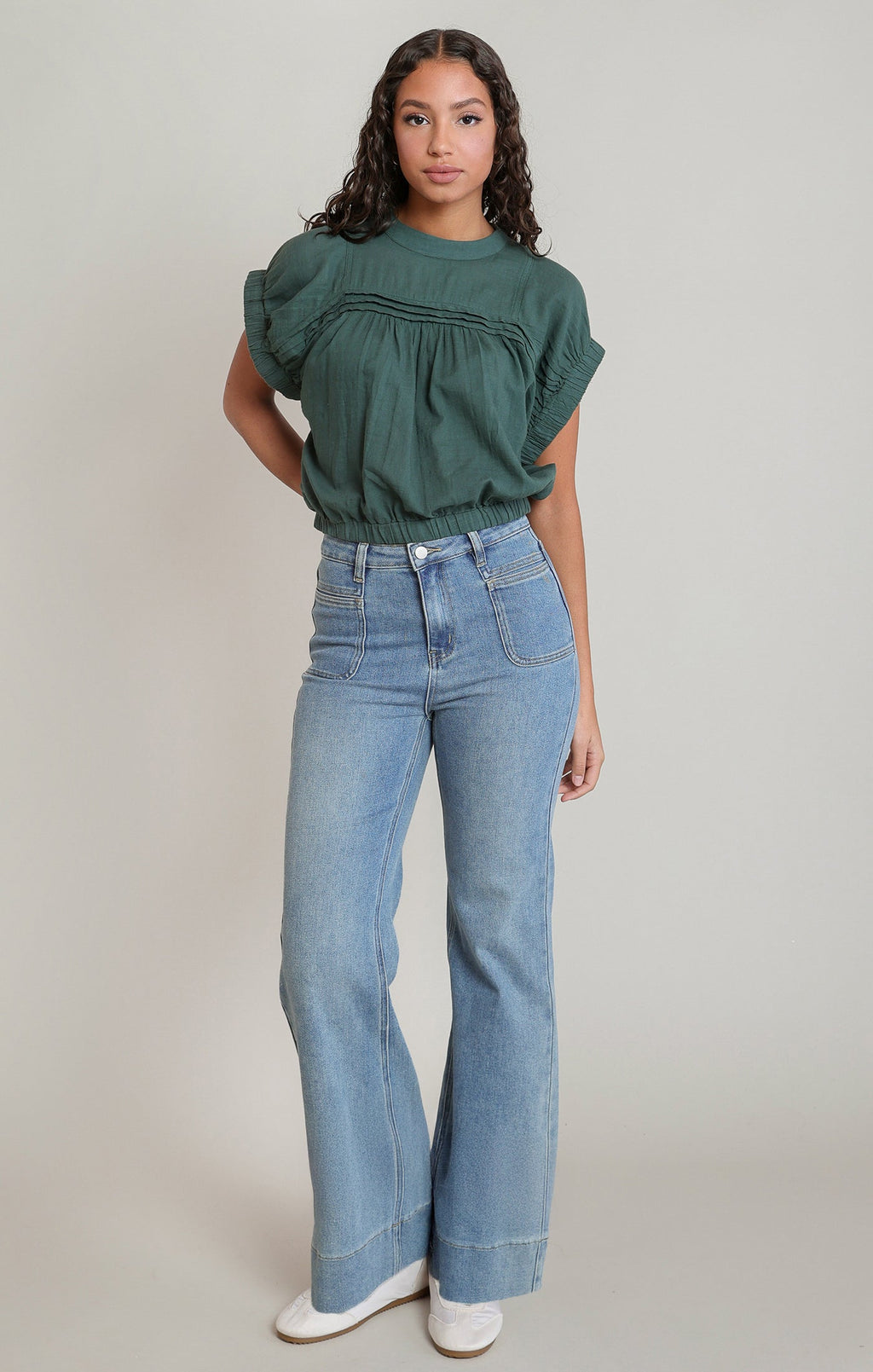 Mid-Rise Straight-Leg Stretch Jeans